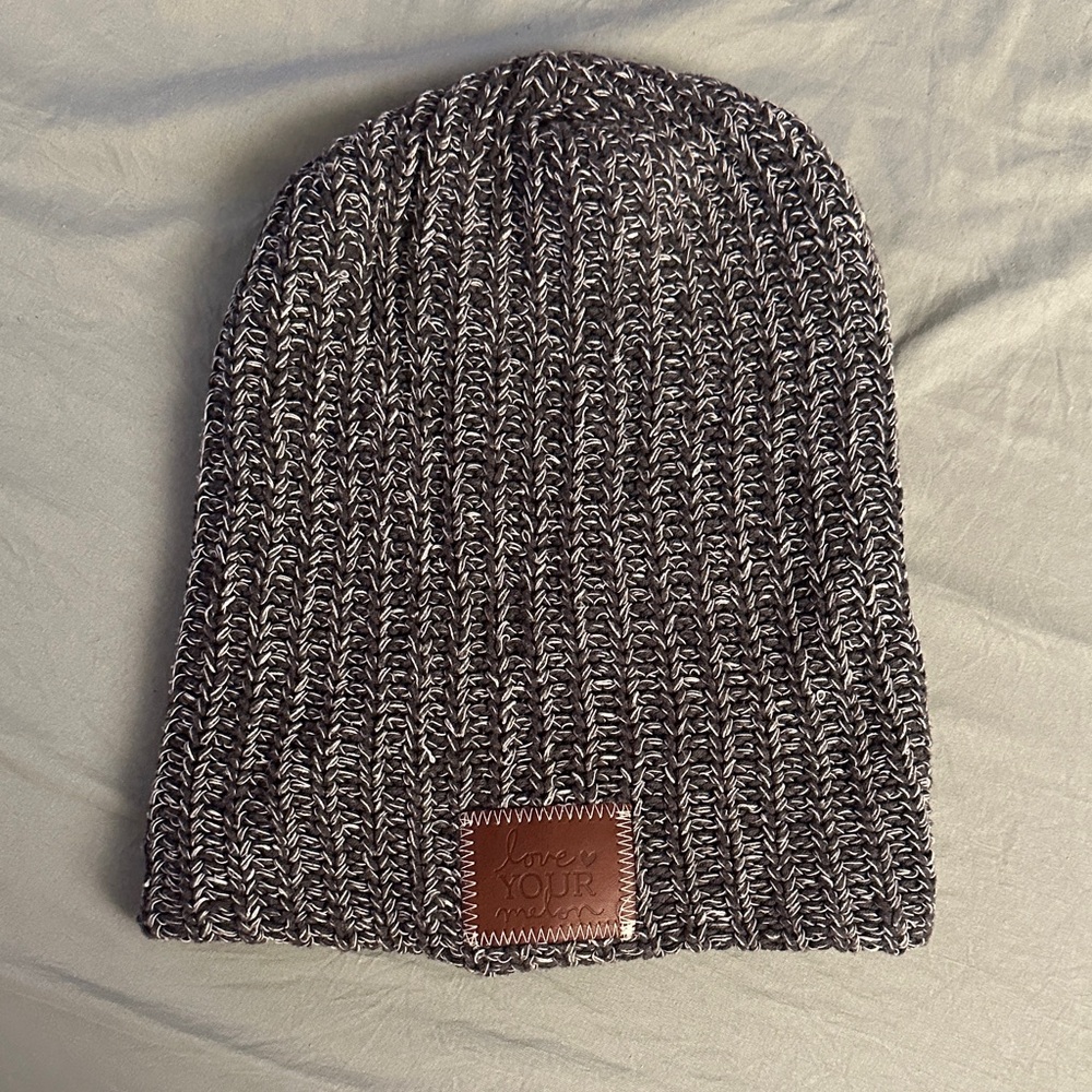Love Your Melon Navy and White Knit Beanie